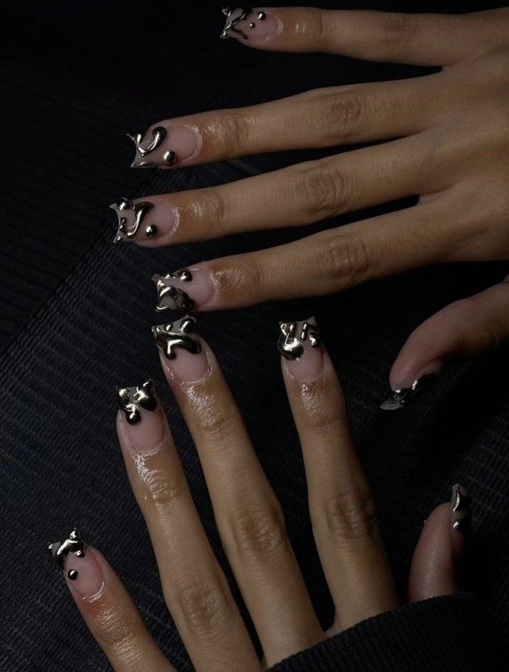 Liquid Metal Press on nails
