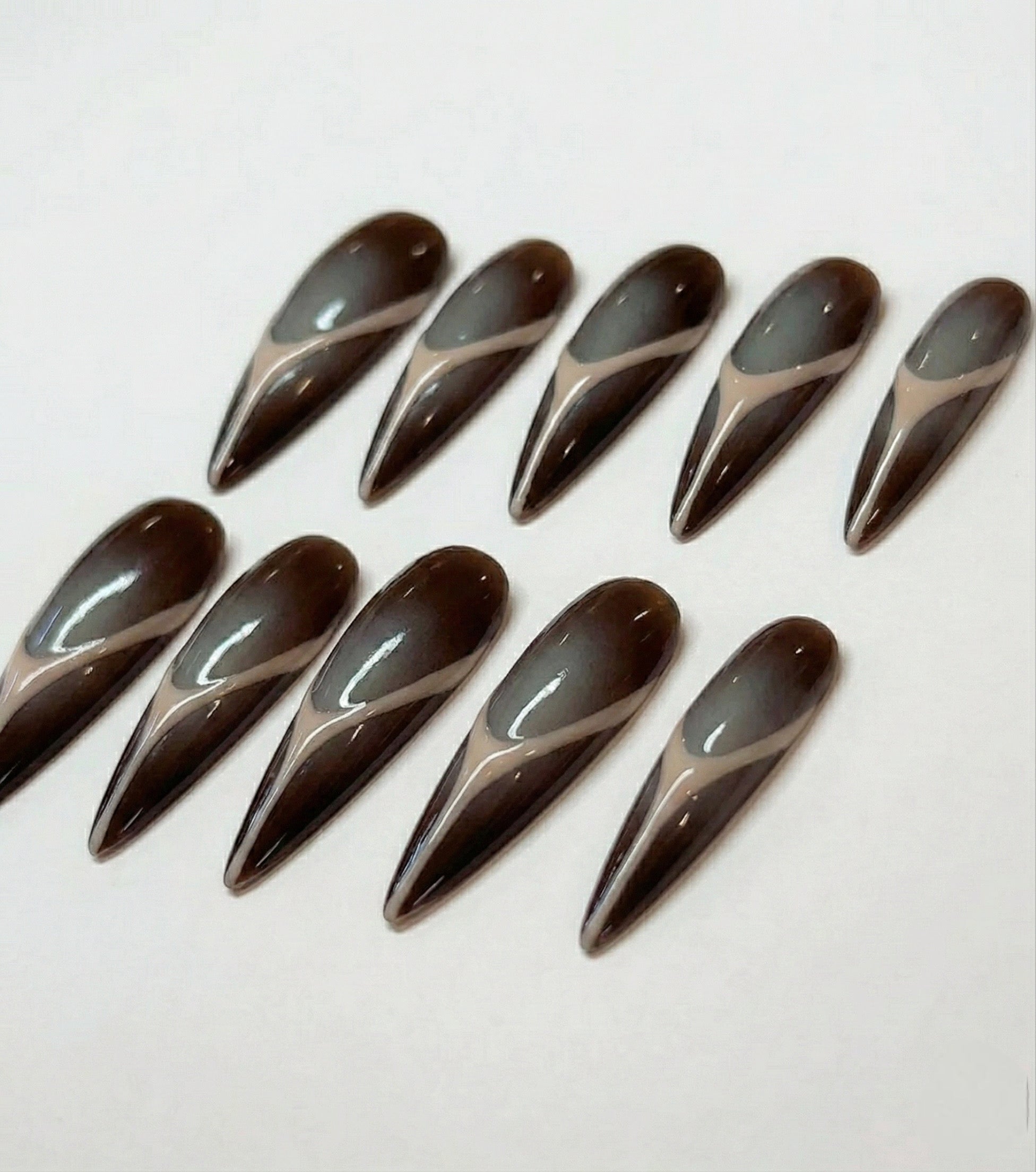 Espresso Contour, acrylic press on nails